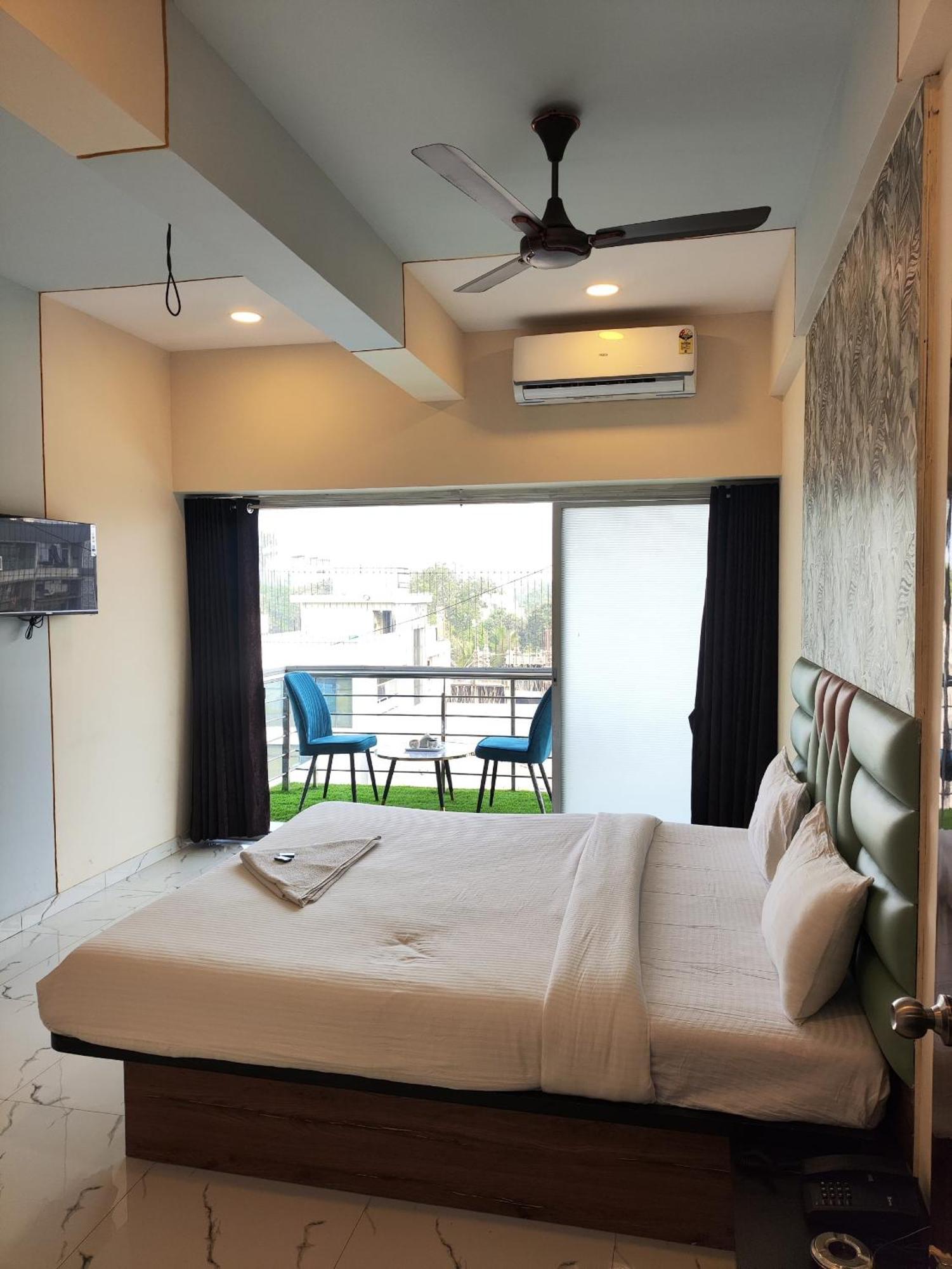 New Balaji Residency By Glitz Hotels Ulhasnagar Ngoại thất bức ảnh